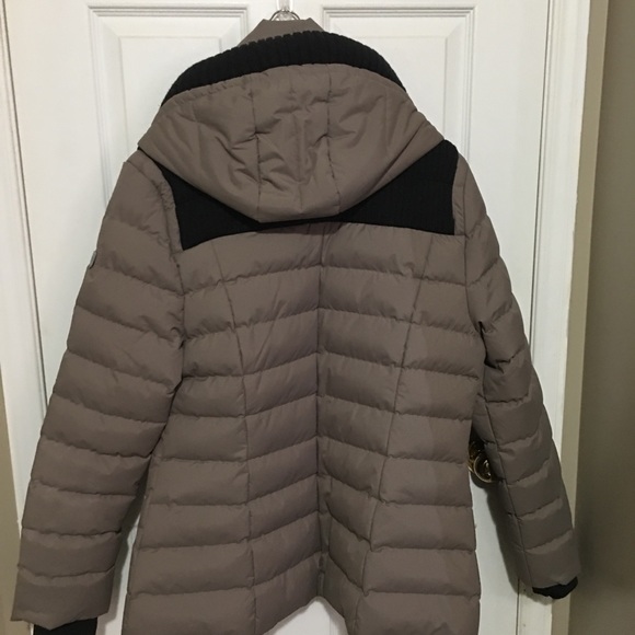 Authentic Noize Women’s winter coat - Picture 3 of 4